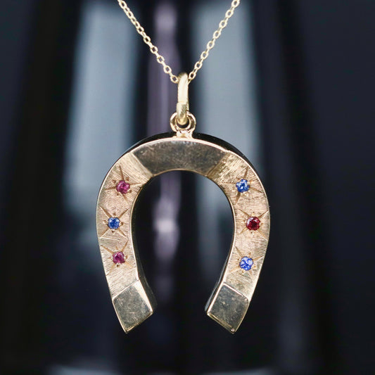 SALE!!  Estate Horseshoe necklace in 14k yellow gold