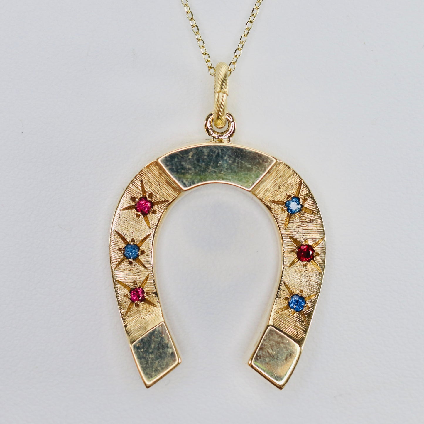 SALE!!  Estate Horseshoe necklace in 14k yellow gold